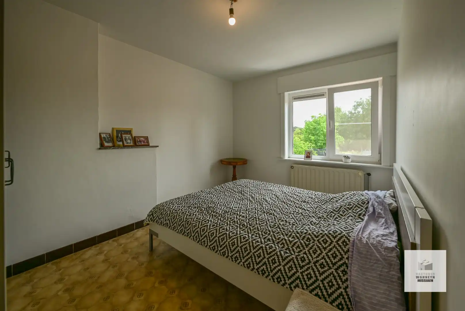 Ruime verder te renoveren gezinswoning op 332m2 met 3 slaapkamers (4de mogelijk) foto 12
