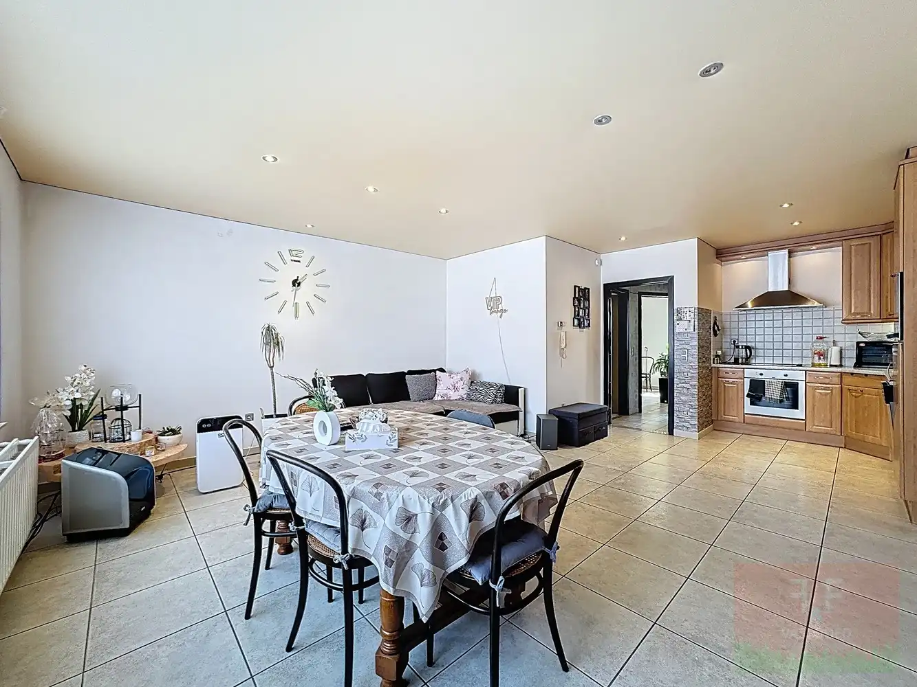 Instapklaar appartement met 2 kamers en terras te Sint-Lievens-Houtem foto 4