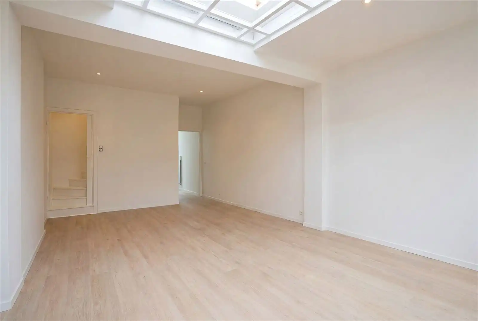 Woning met 3 slaapkamers en tuin in het centrum van Gent. foto 3