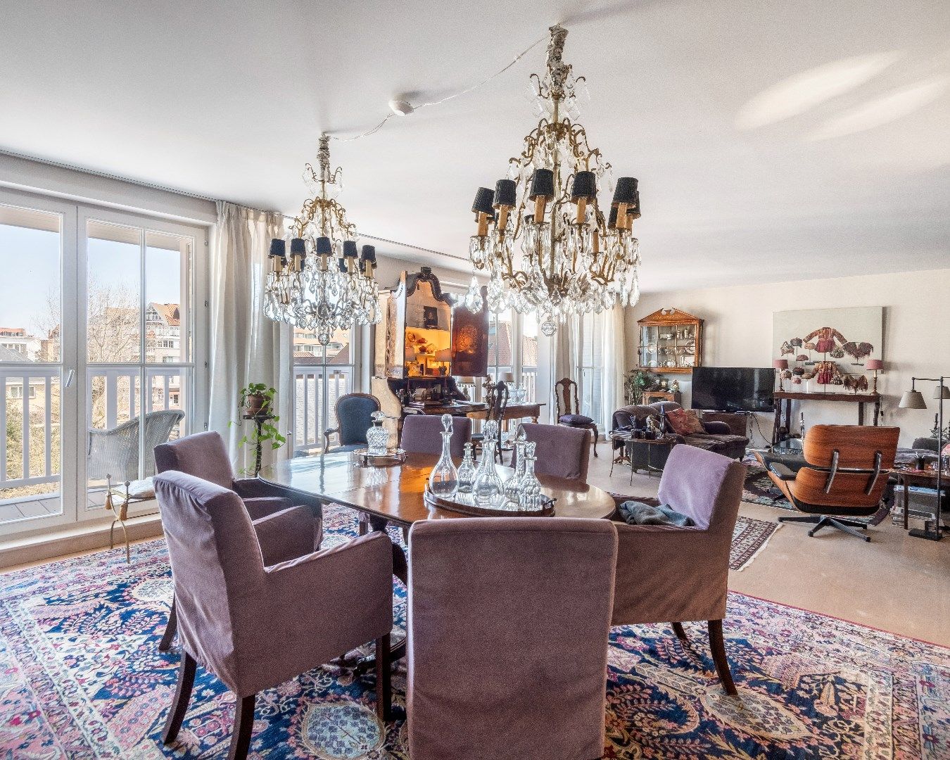 Ruim appartement (ca. 180m²) met een gevelbreedte van meer dan 13 meter, rustig gelegen, in het centrum tegenover de H. Hartkerk. foto 6