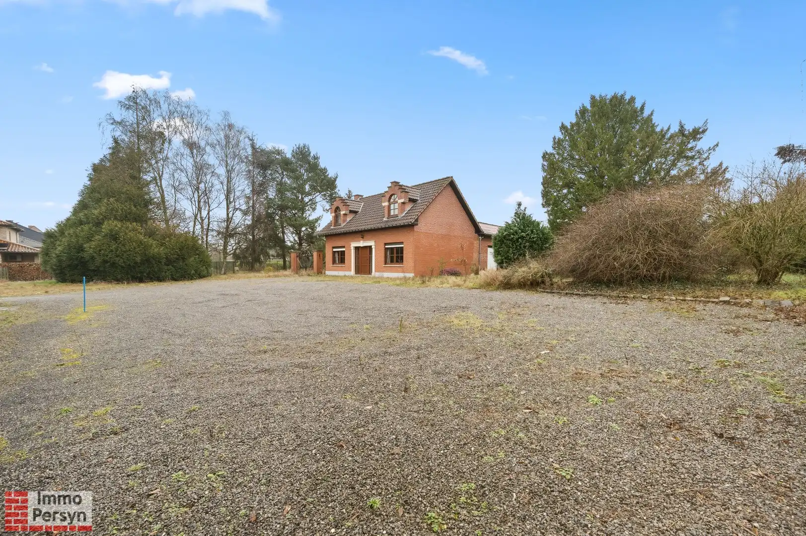 Twee percelen bouwgrond met ruime loods in één verkoop foto 11