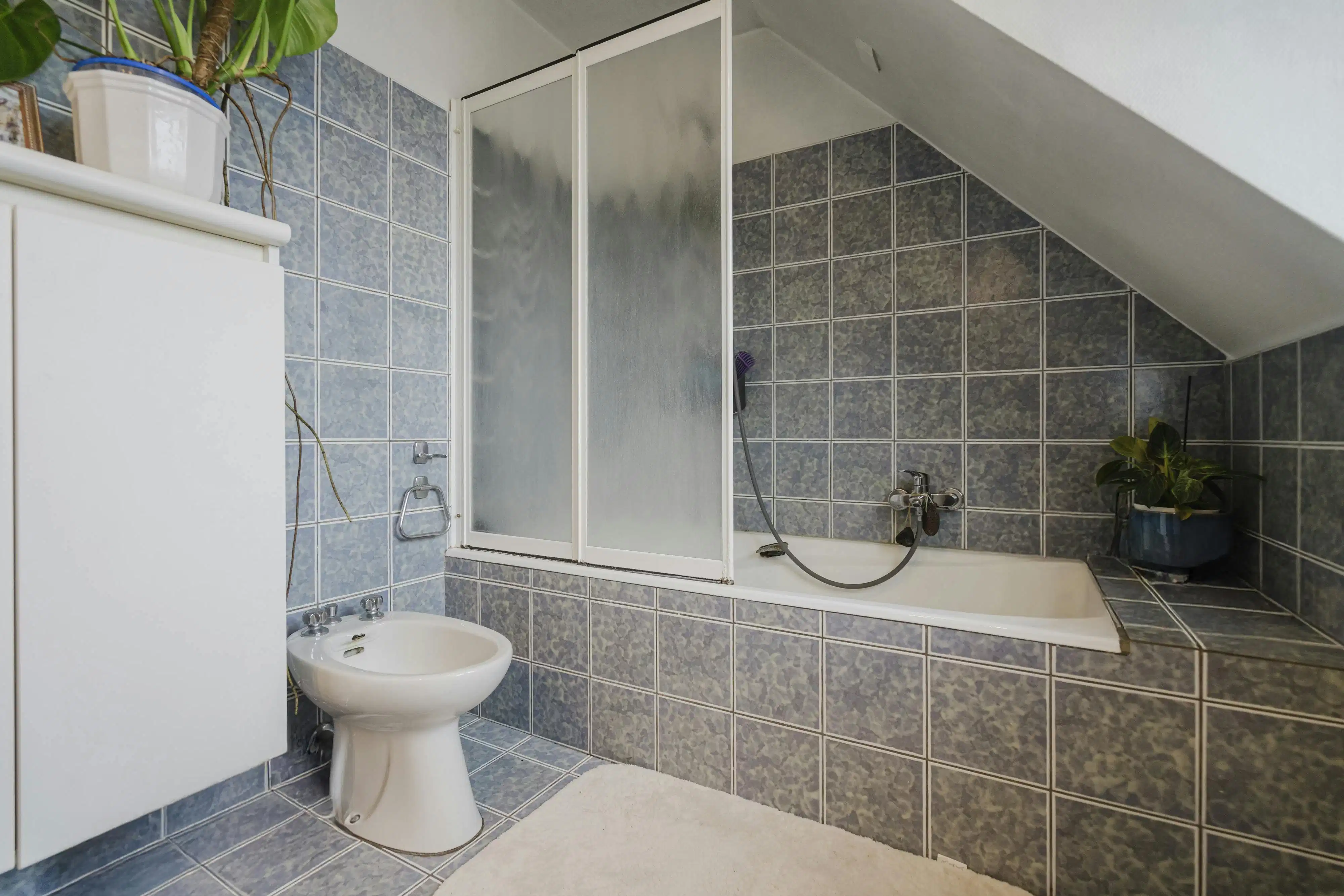 Karaktervolle burgerwoning te koop op Sint-Elisabeth te Kortrijk! foto 13