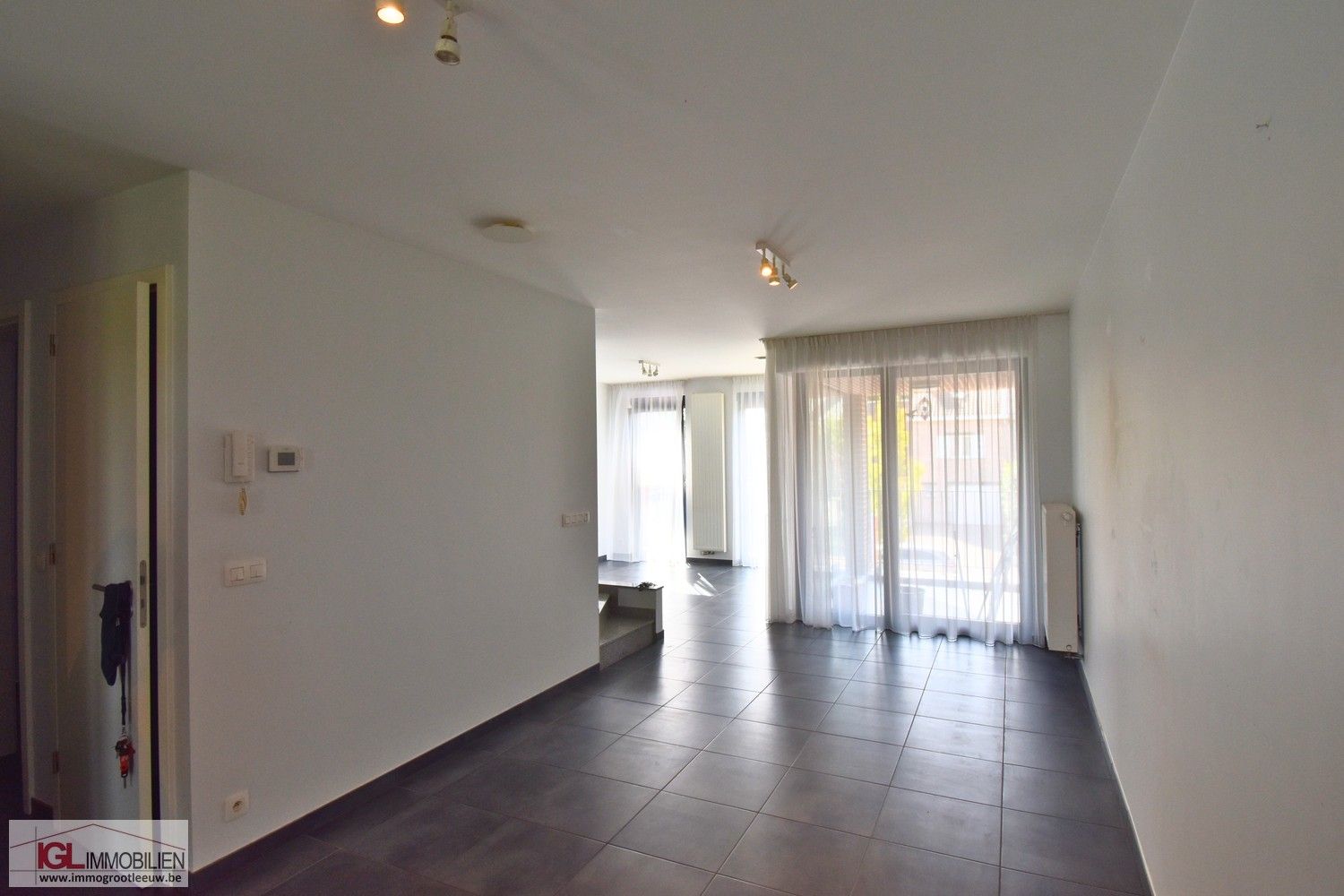 Triplex nieuwbouwappartement met 4 slaapkamers en garage foto 2