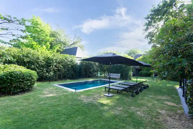 Luxueuze villa, toplocatie,Z-tuin, zwembad, veel privacy!!! foto 12
