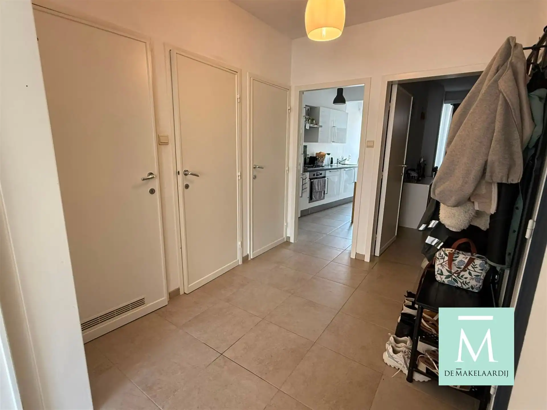 Instapklaar appartement met 2 slaapkamers en autostaanplaats foto 2