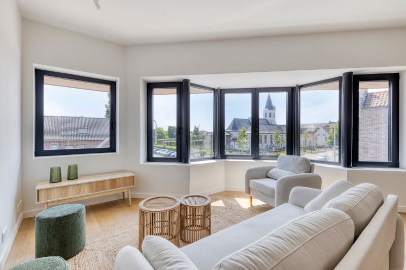 Stijlvol appartement te koop in hartje Zeveneken! foto {{pictureIndex}}