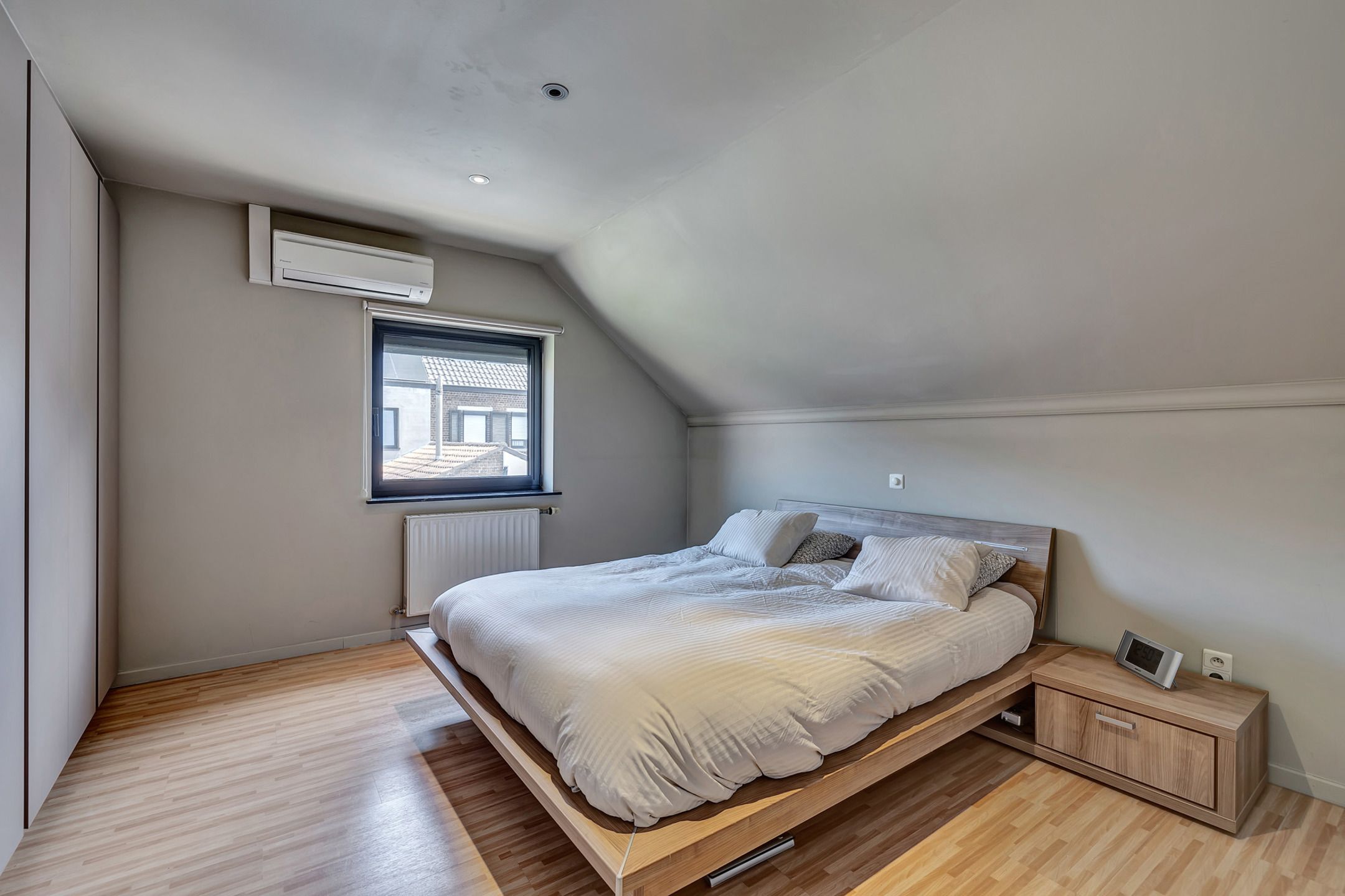 Gezellige, instapklare HOB met garage en tuin foto 24