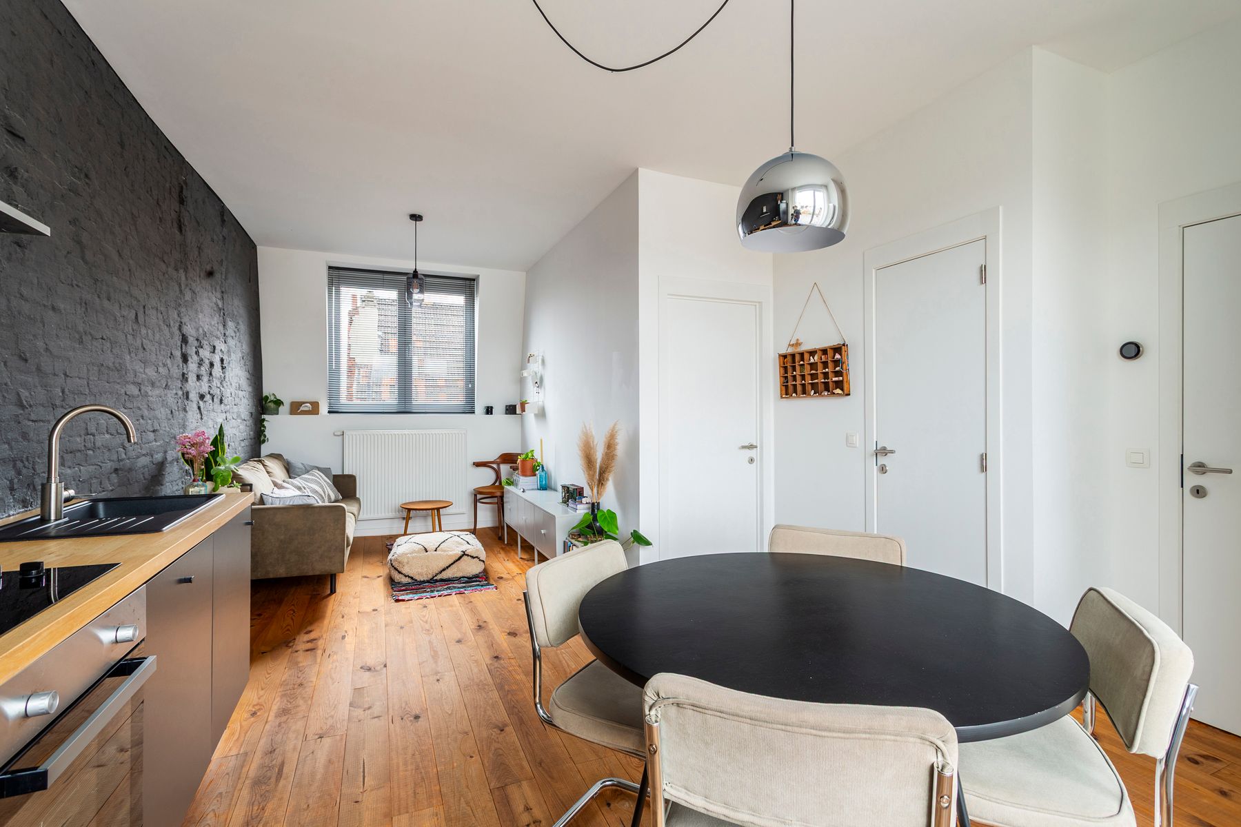 Instapklaar startersappartement met terras te Slachthuiswijk foto 4