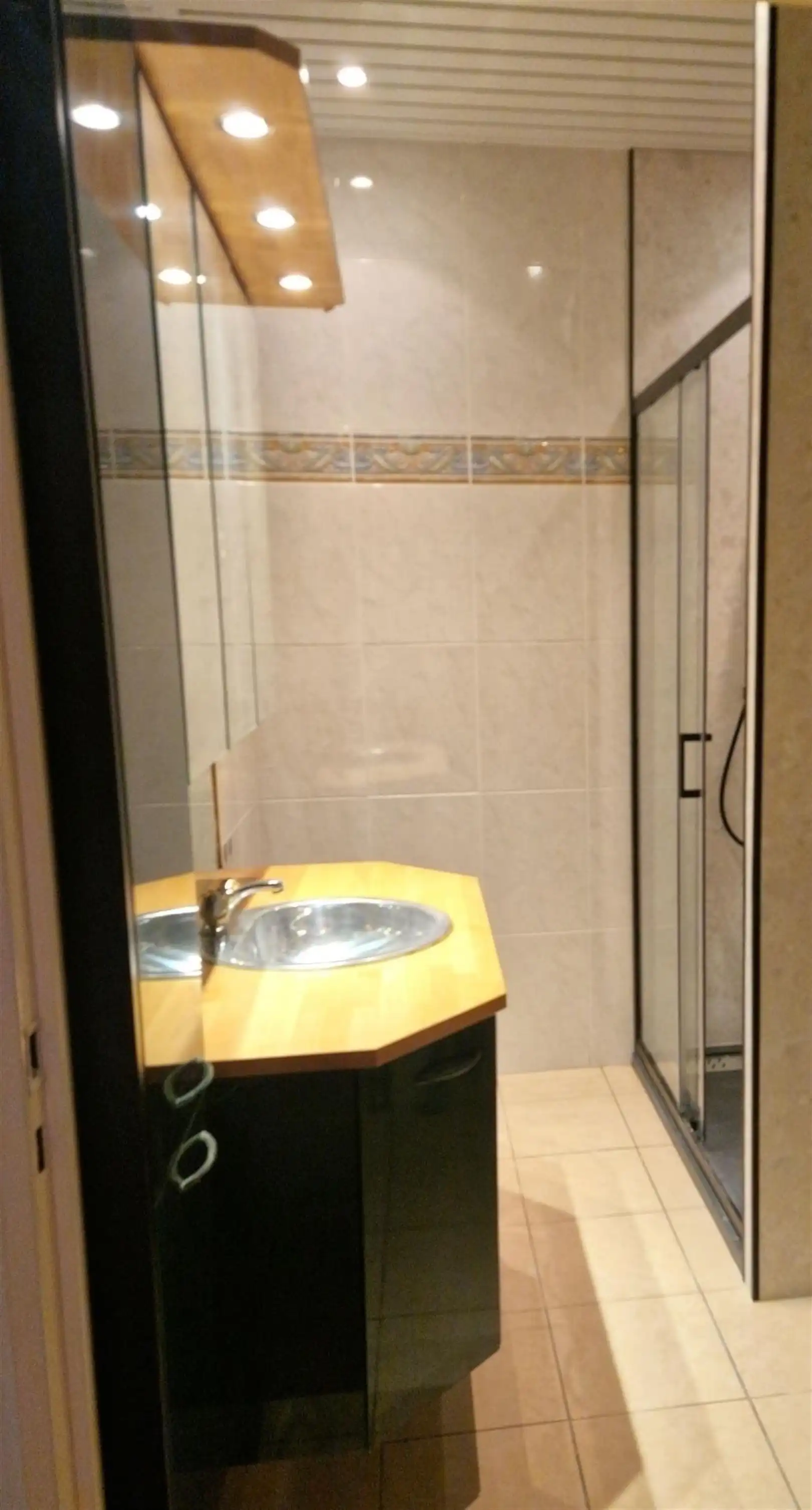 Zeer gunstig gelegen appartement met 2 terrassen op 5e vd. foto 8