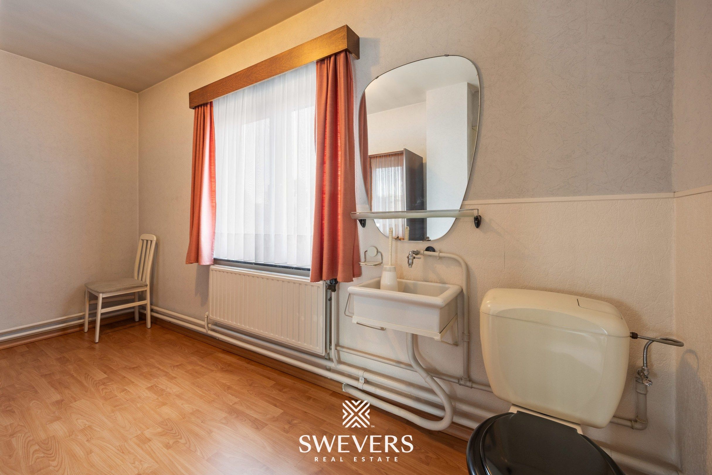 Te renoveren ruime gezinswoning met vijf slaapkamers en uitbreidingsmogelijkheden foto 22