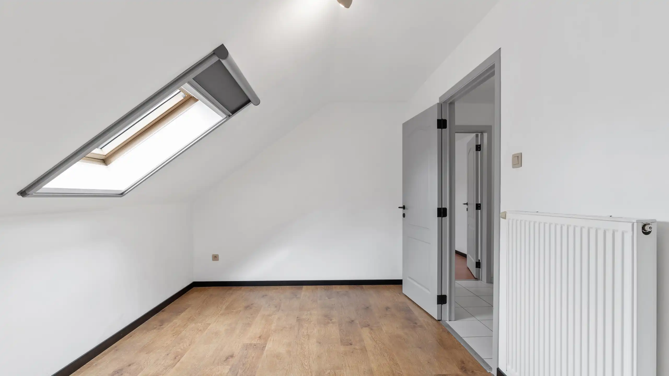 Vernieuwd appartement met 4 slaapkamers in Beringen foto 12