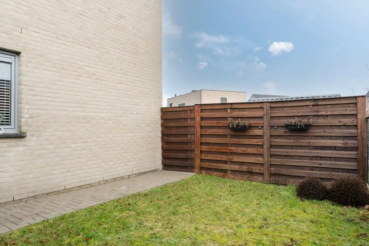 Leuke moderne gezinswoning met 3 SLK en een mooi perceel grond foto 28