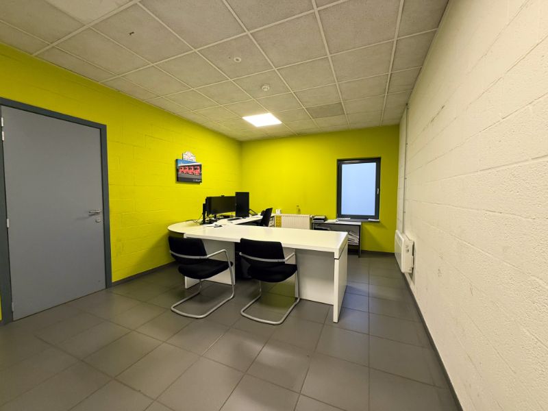 Industrieel gebouw te huur foto 12