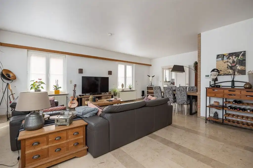 Half open bebouwing tegen het centrum van 's-Gravenwezel foto 5