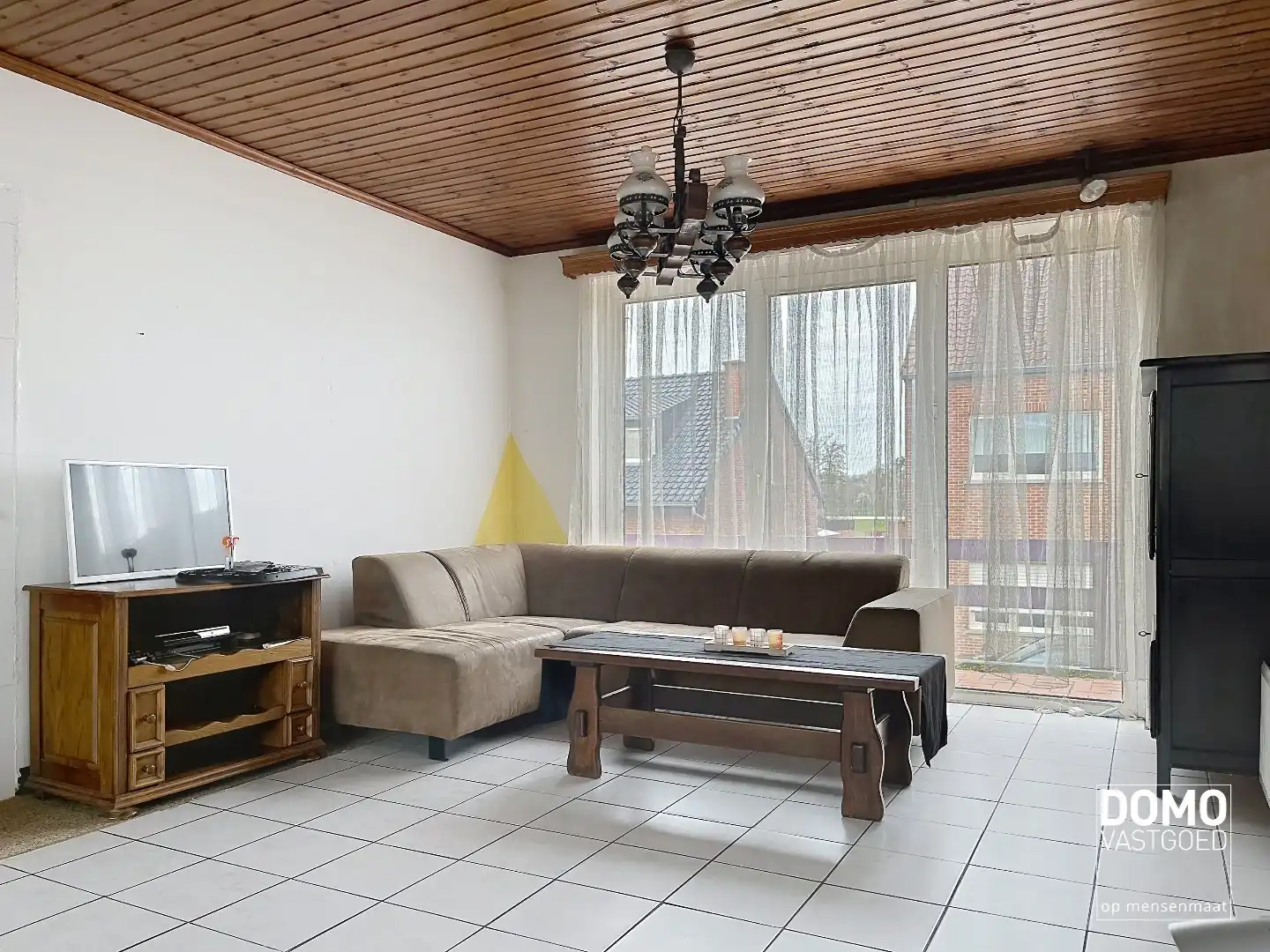 VOLLEDIG TE RENOVEREN WONING MET TWEE SLAAPKAMERS, INPANDIGE GARAGE OP EEN PERCEEL VAN 5A35CA IN SINT-TRUIDEN foto 3