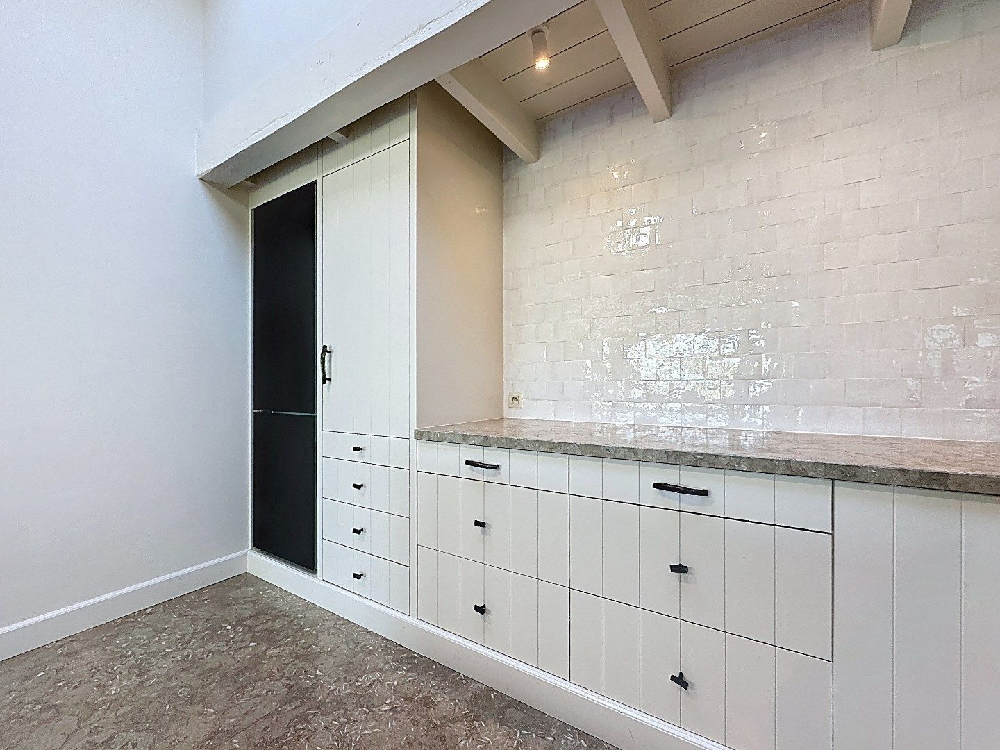 Sfeervolle en luxe tussenwoning in Zuidzande met vrij zicht over de velden foto 14