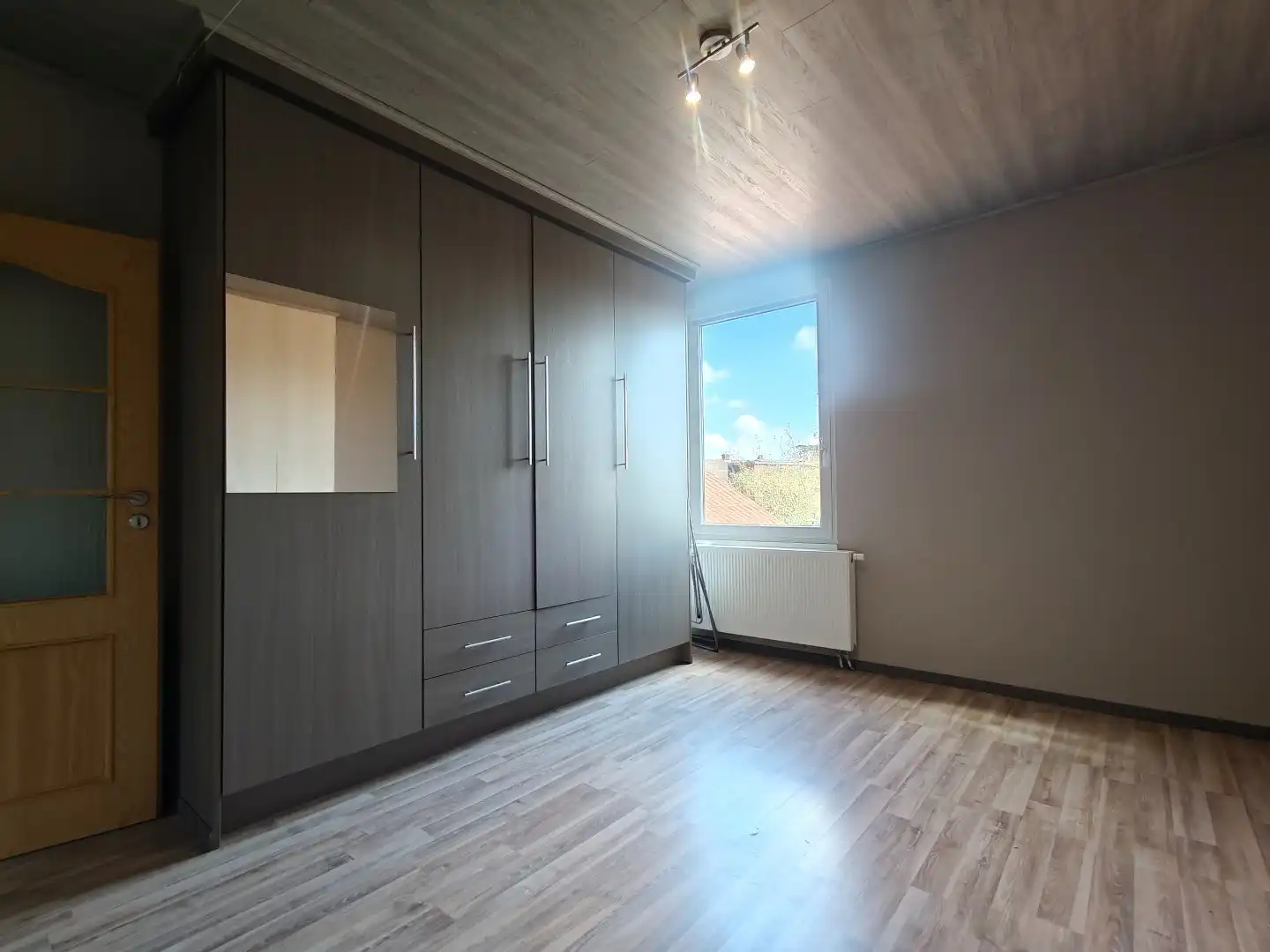 Woning met tuin en zonnepanelen te Lokeren foto 7