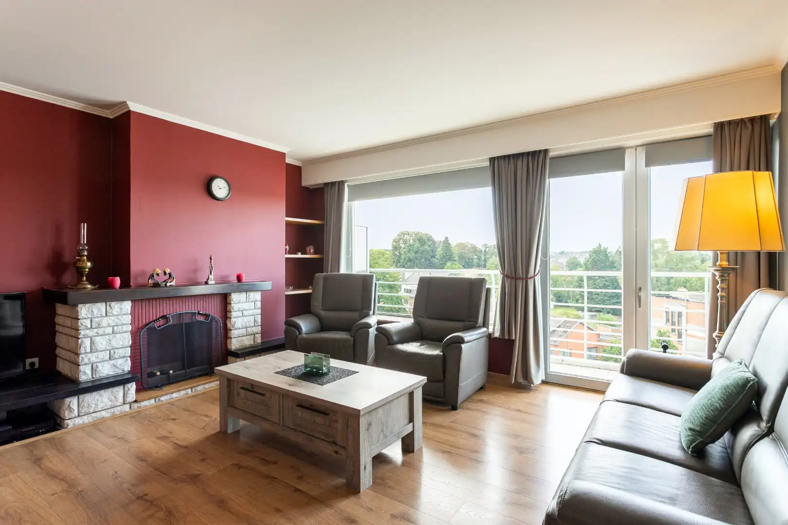Ruim app (EPC:C) met 3 slpk, terras, kelder en garage foto 2