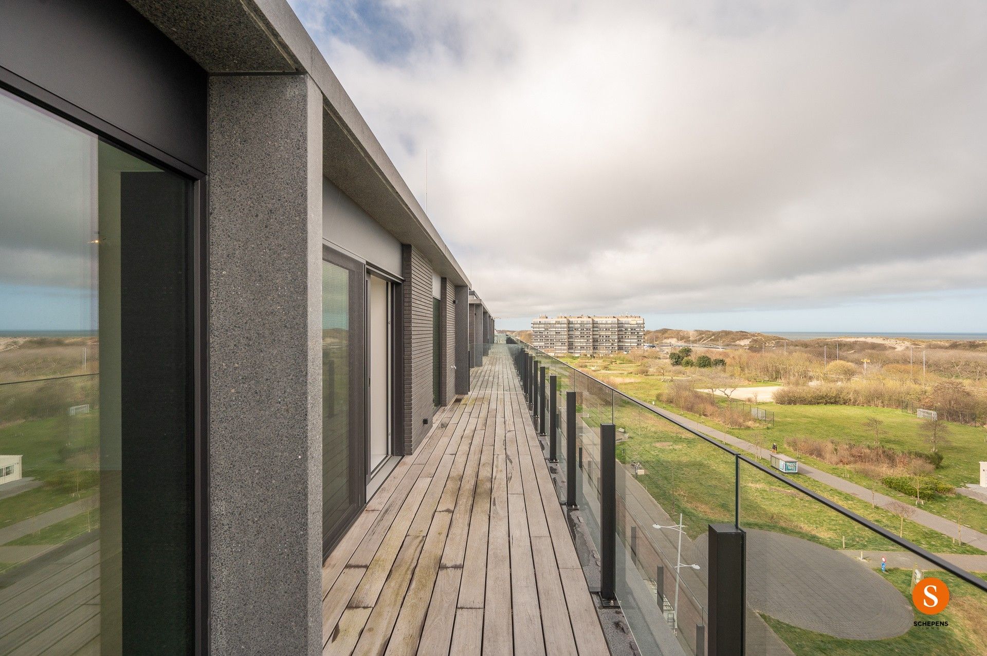 Luxe penthouse met zicht op zee te koop te Bredene. foto 3