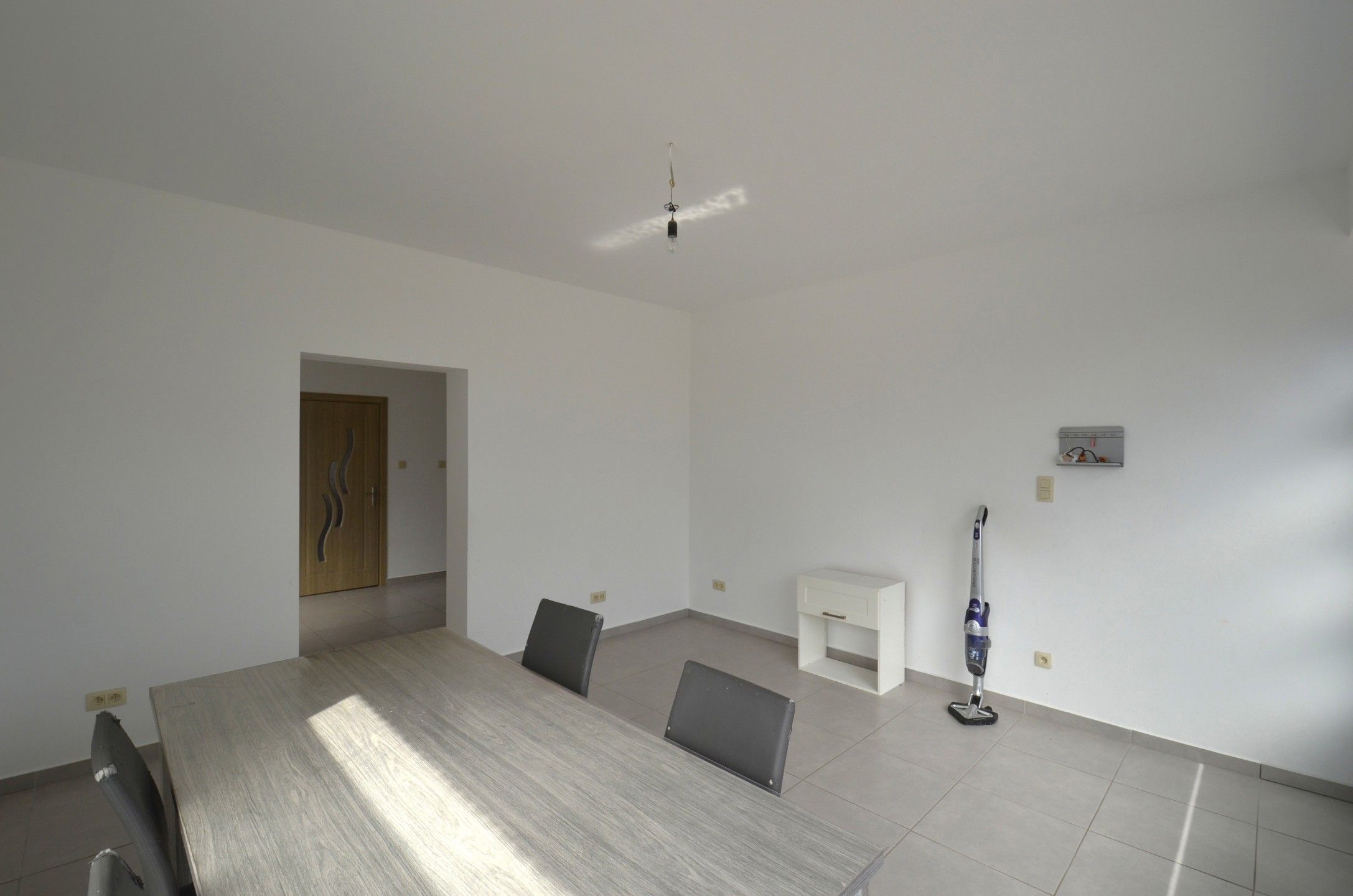 Zeer ruime woning met potentieel foto 4