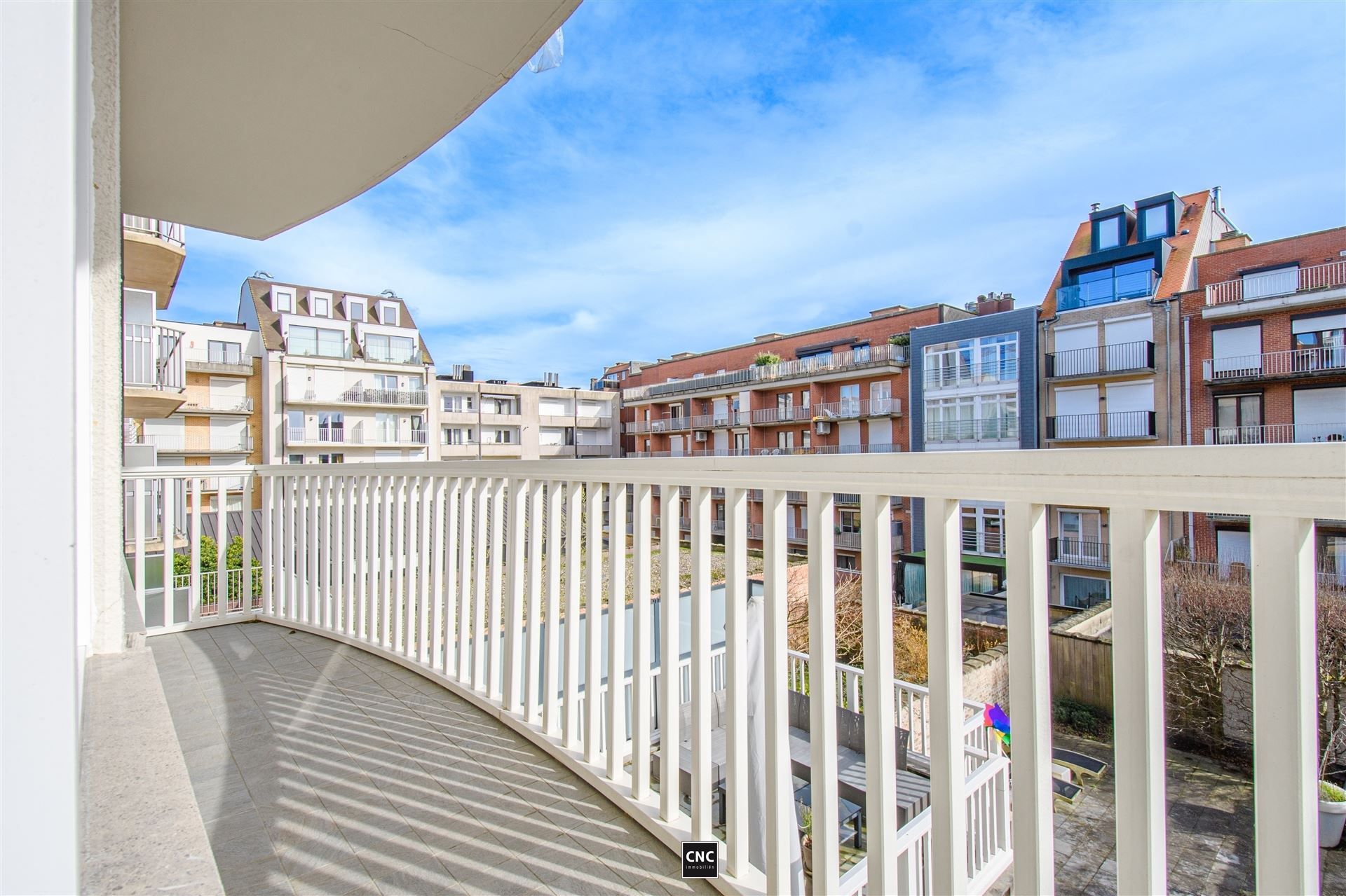 Ruim gerenoveerd appartement met 3 slaapkamers op enkele stappen van het Rubensplein foto 19