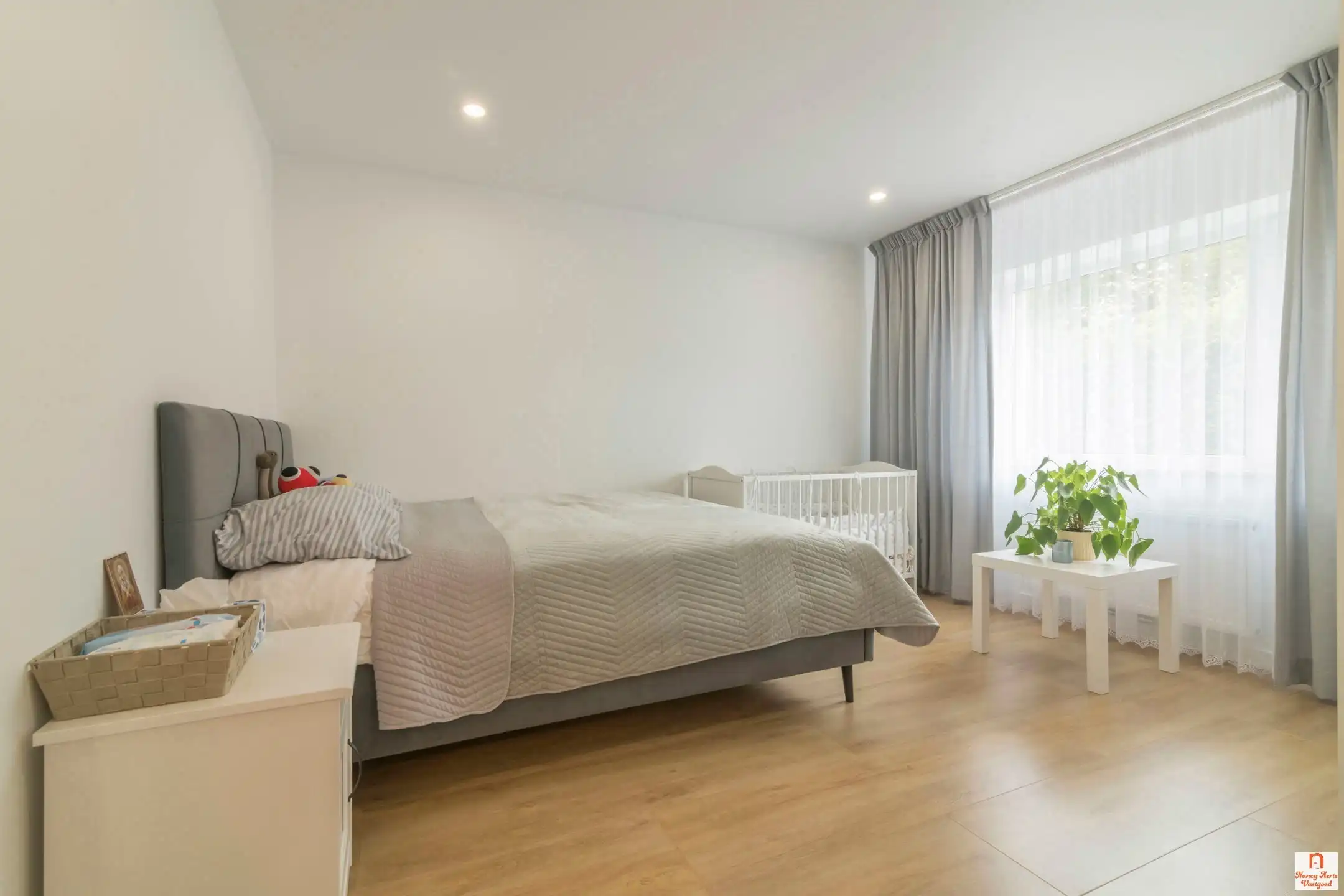 Grondig gerenoveerde splitlevelwoning in een rustige straat foto 24