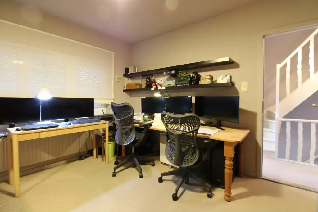 Prachtige instapklare woning gelegen in de wijk Bloemendaal  foto 18