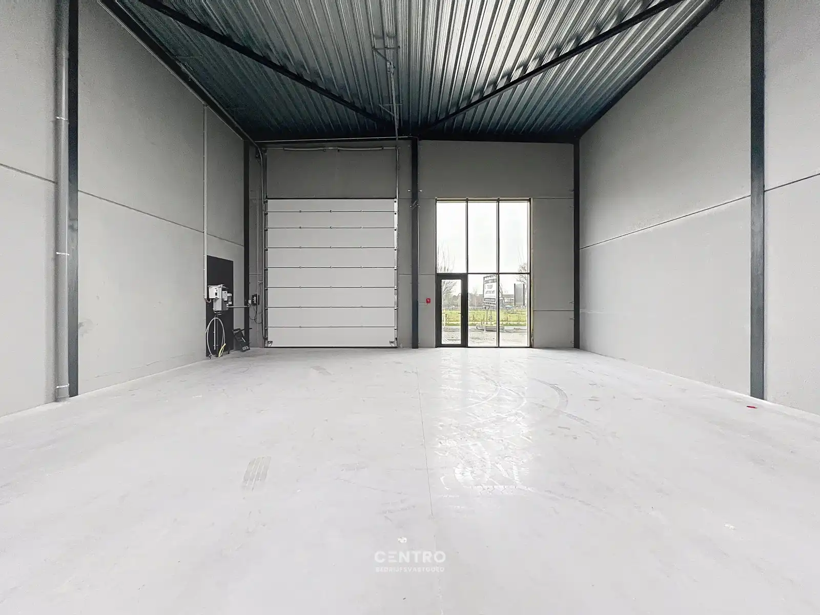 NB-magazijn van ± 275 m² (incl. 2 parkeerplaatsen!) en moderne glaspartij in driehoek TIELT-DEINZE-WAREGEM ! foto 8