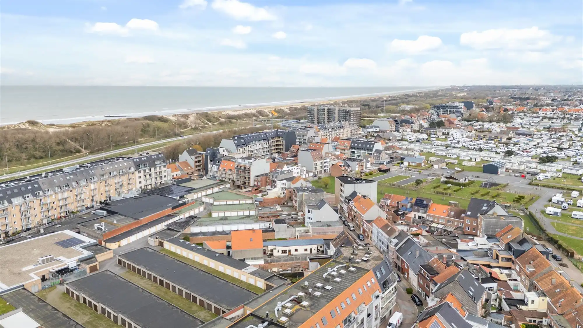Instapklaar duplex appartement met terras aan zee! foto 20
