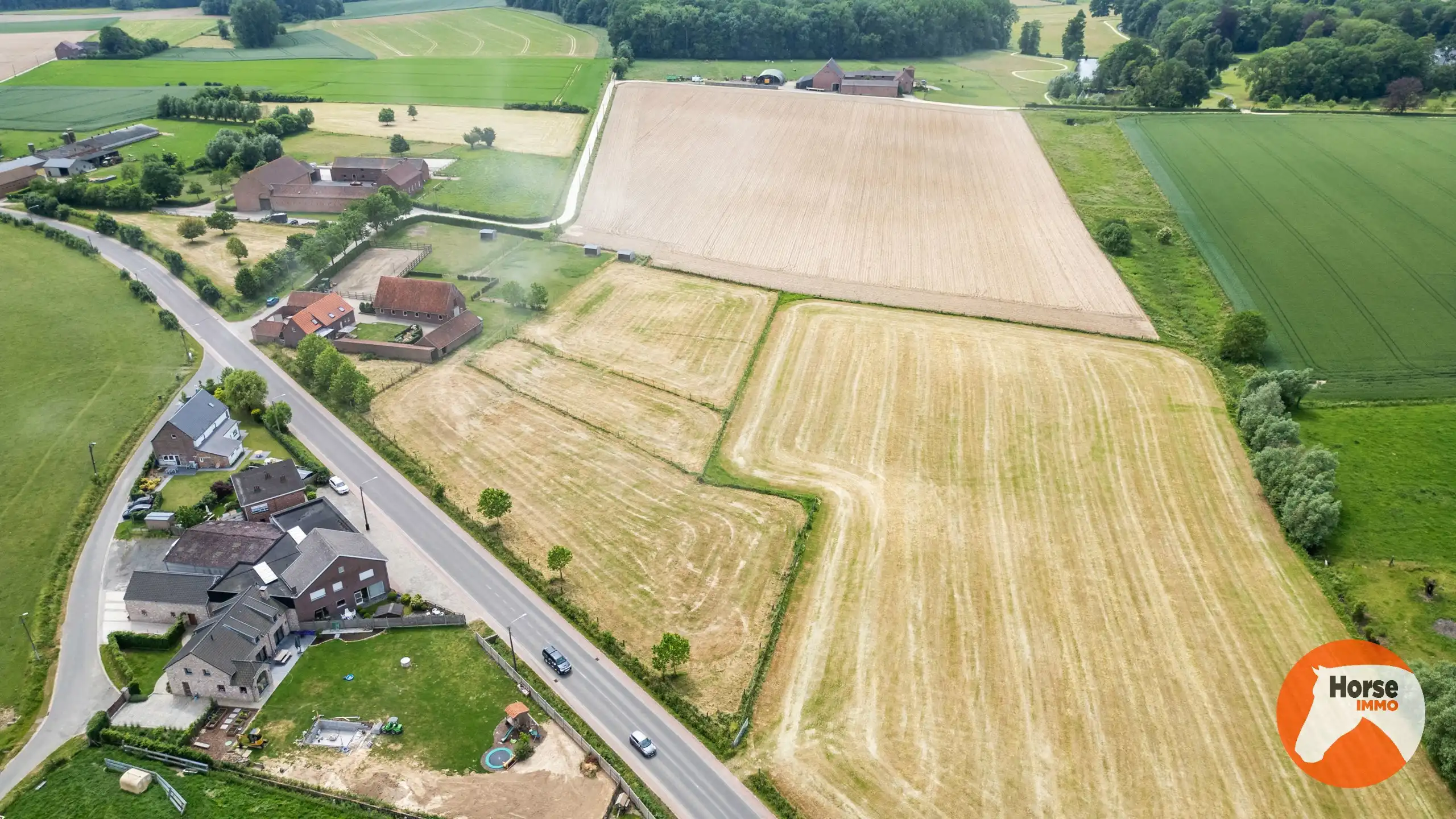 HEIKRUIS - Karaktervolle hoeve met stallen en piste op 1,7ha foto 33