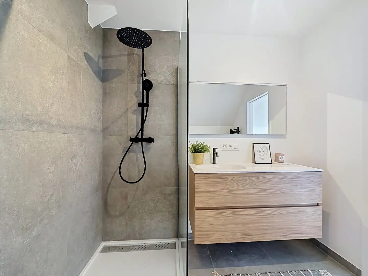 Instapklare vernieuwbouwwoning in het mooie Wezemaal foto 23