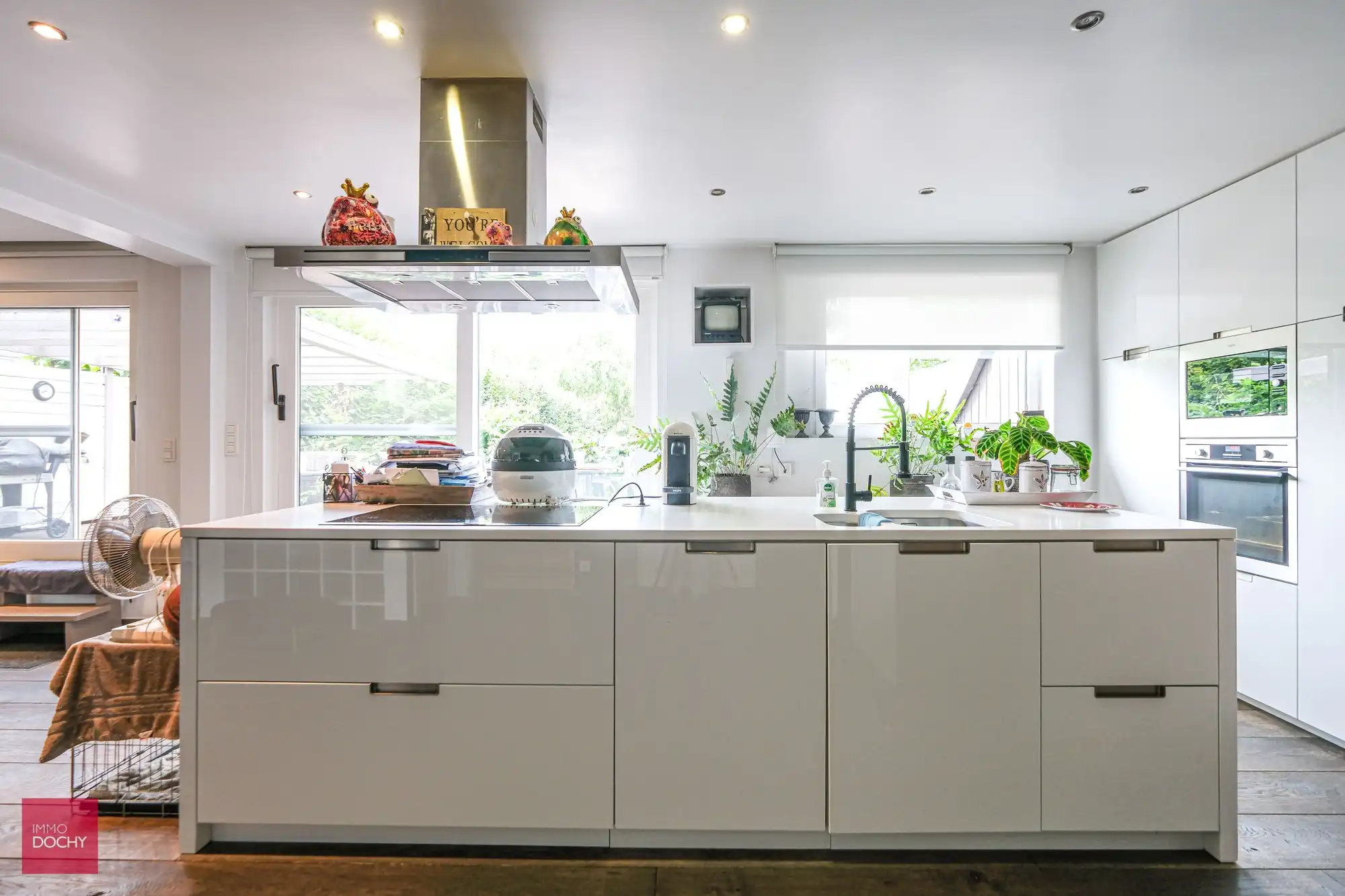 Ruime (groeps)praktijk of kantoor met woning foto 15