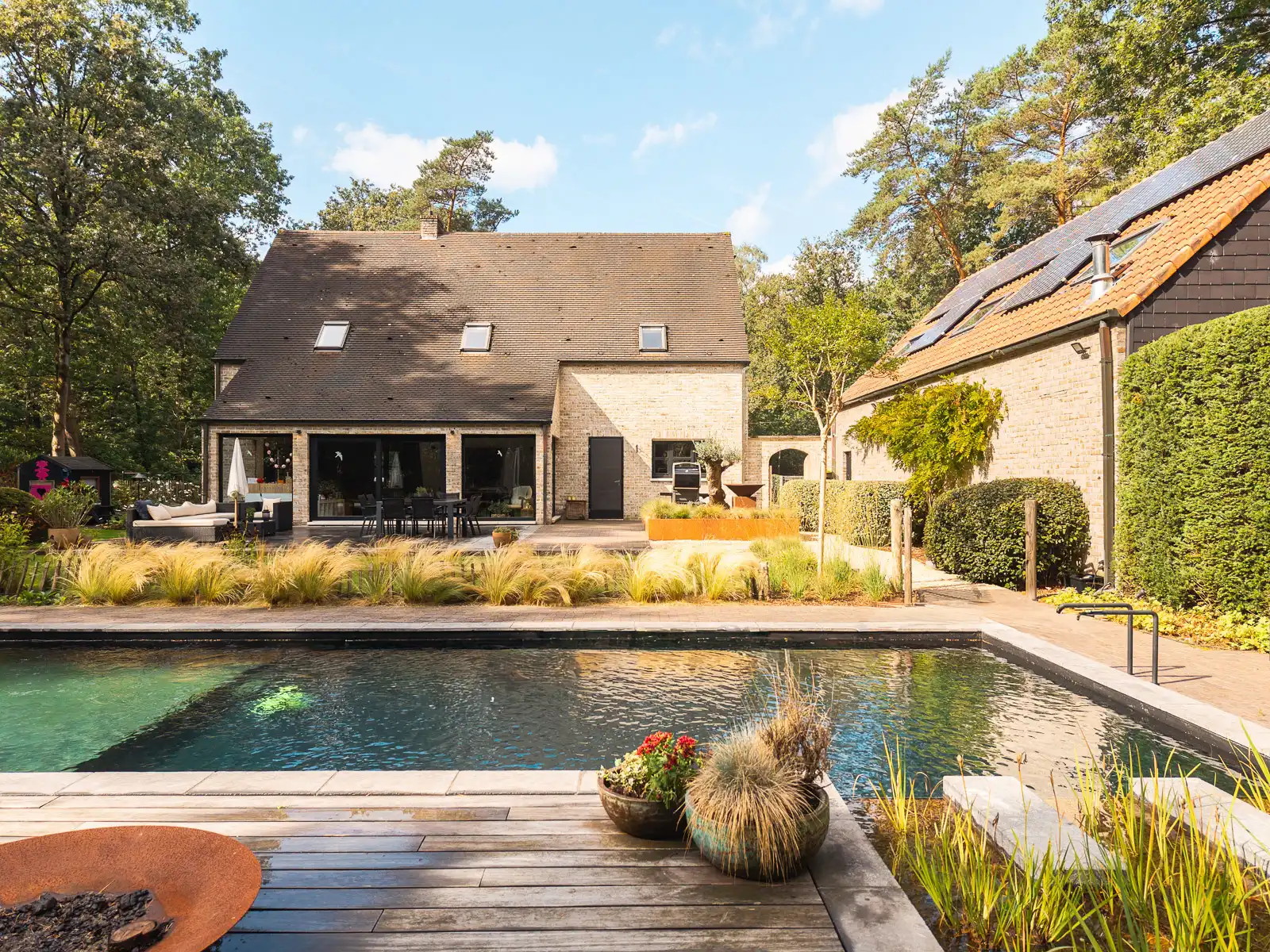 Royale villa met zwemvijver en polyvalent bijgebouw foto 28