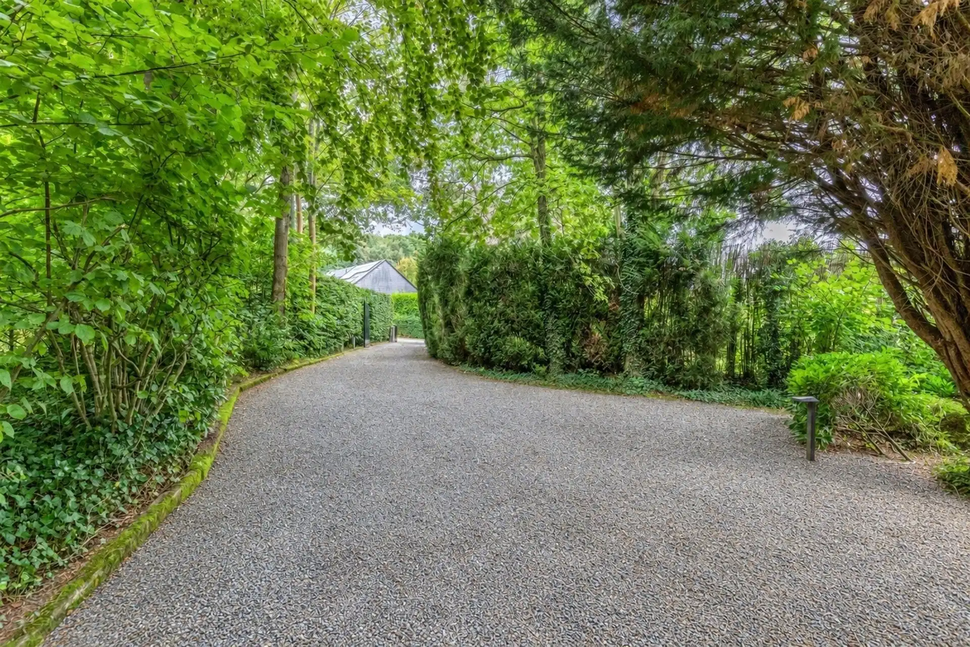 Prachtige ruime villa in de Arboretum wijk  foto 3