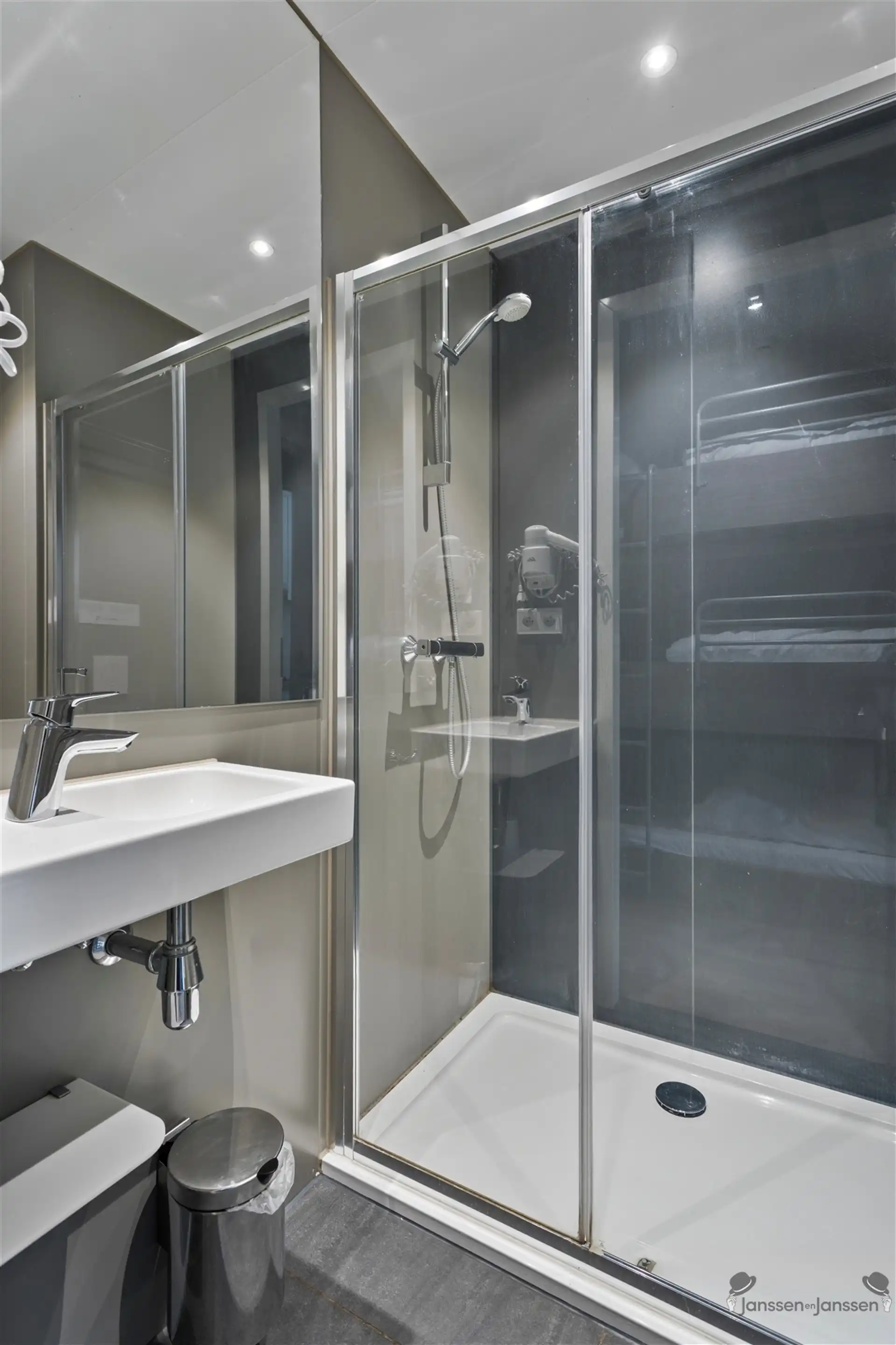 Opbrengsteigendom te koop  foto 9