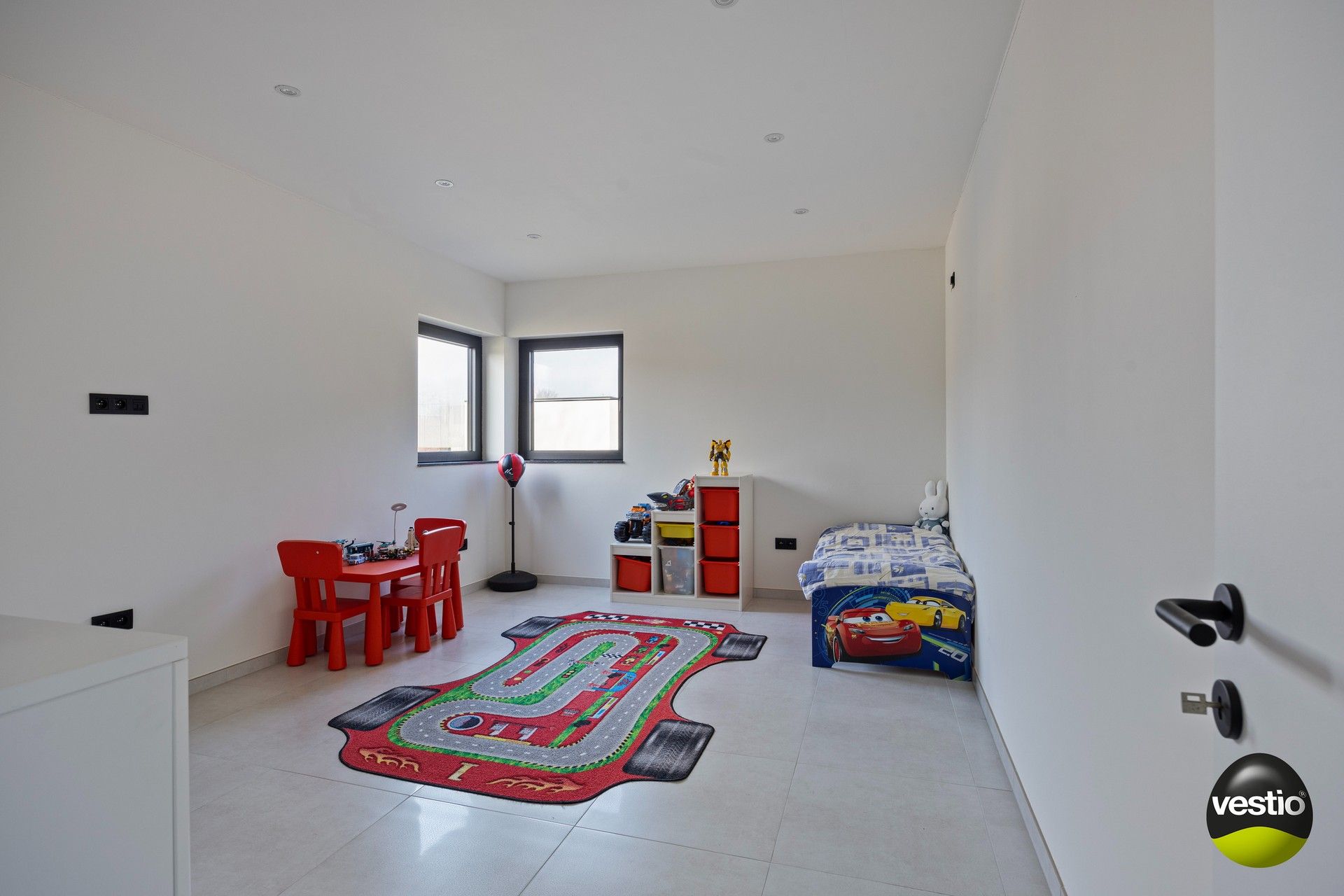 Prachtige, vrijstaande BEN-woning met 3 slaapkamers en 2 badkamers op toplocatie te Genk foto 12