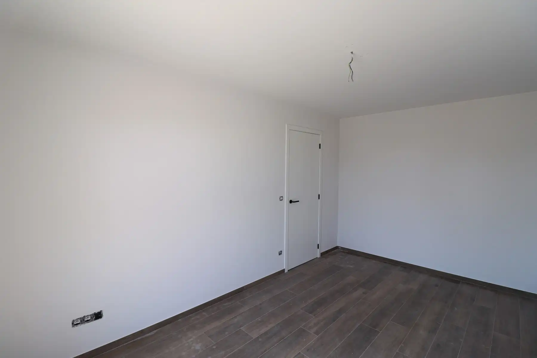 Energiezuinige nieuwbouwwoning met 4 slaapkamers, tuin en carport. foto 10