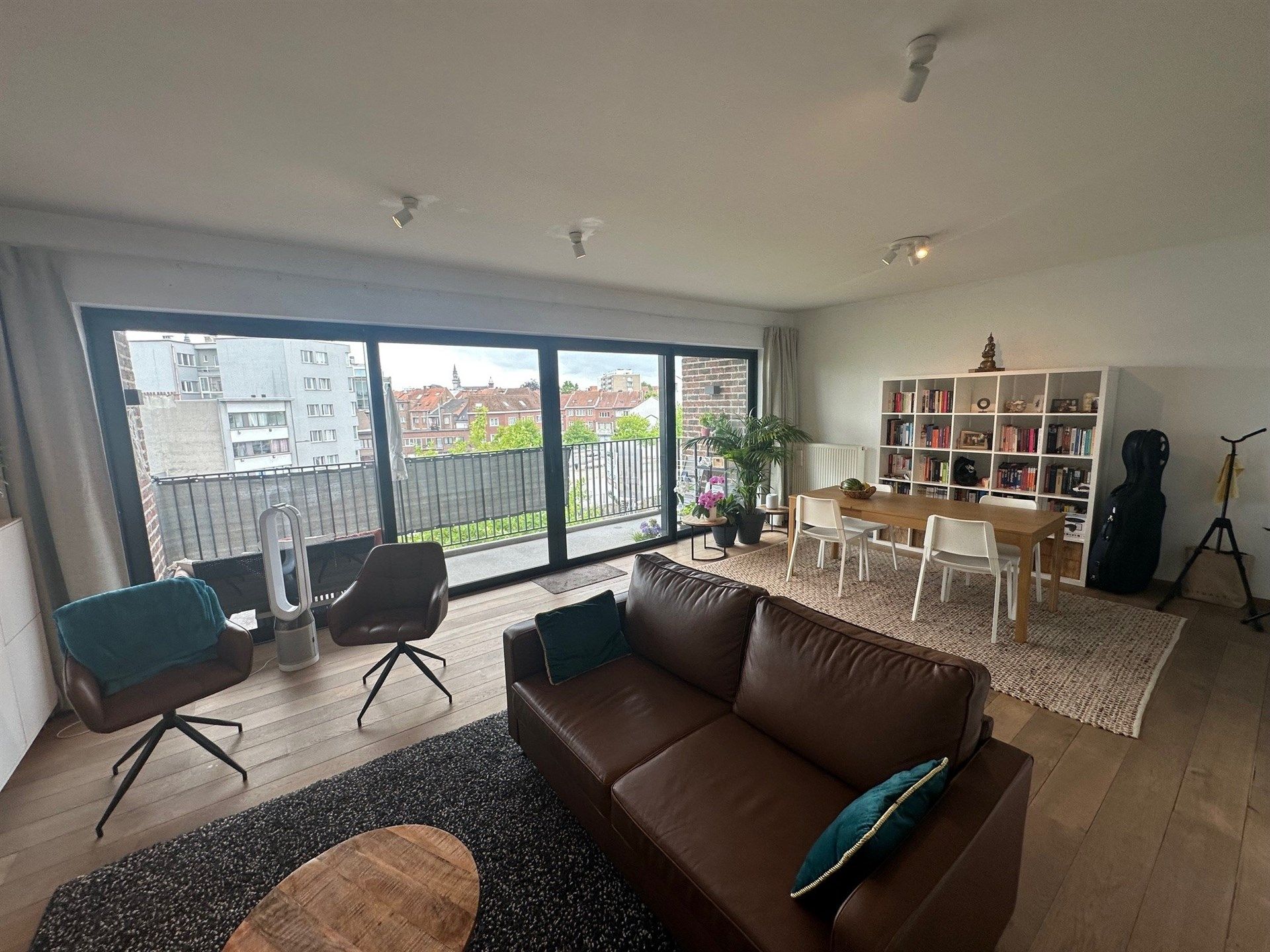 Appartement met zicht op de Dender en het Werfplein foto 2