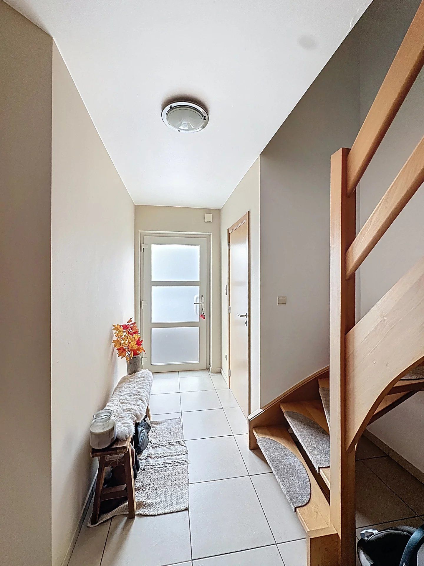 Rijwoning met 3 slaapkamers en een tuin met berging. foto 6