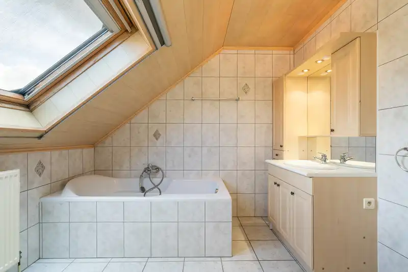 Ruime open bebouwing op 932 m² – instapklare gezinswoning met 310 m² bewoonbare oppervlakte! foto 15