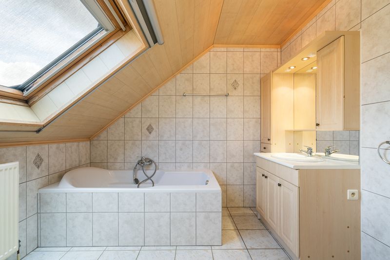 Ruime open bebouwing op 932 m² – instapklare gezinswoning met 310 m² bewoonbare oppervlakte! foto 15