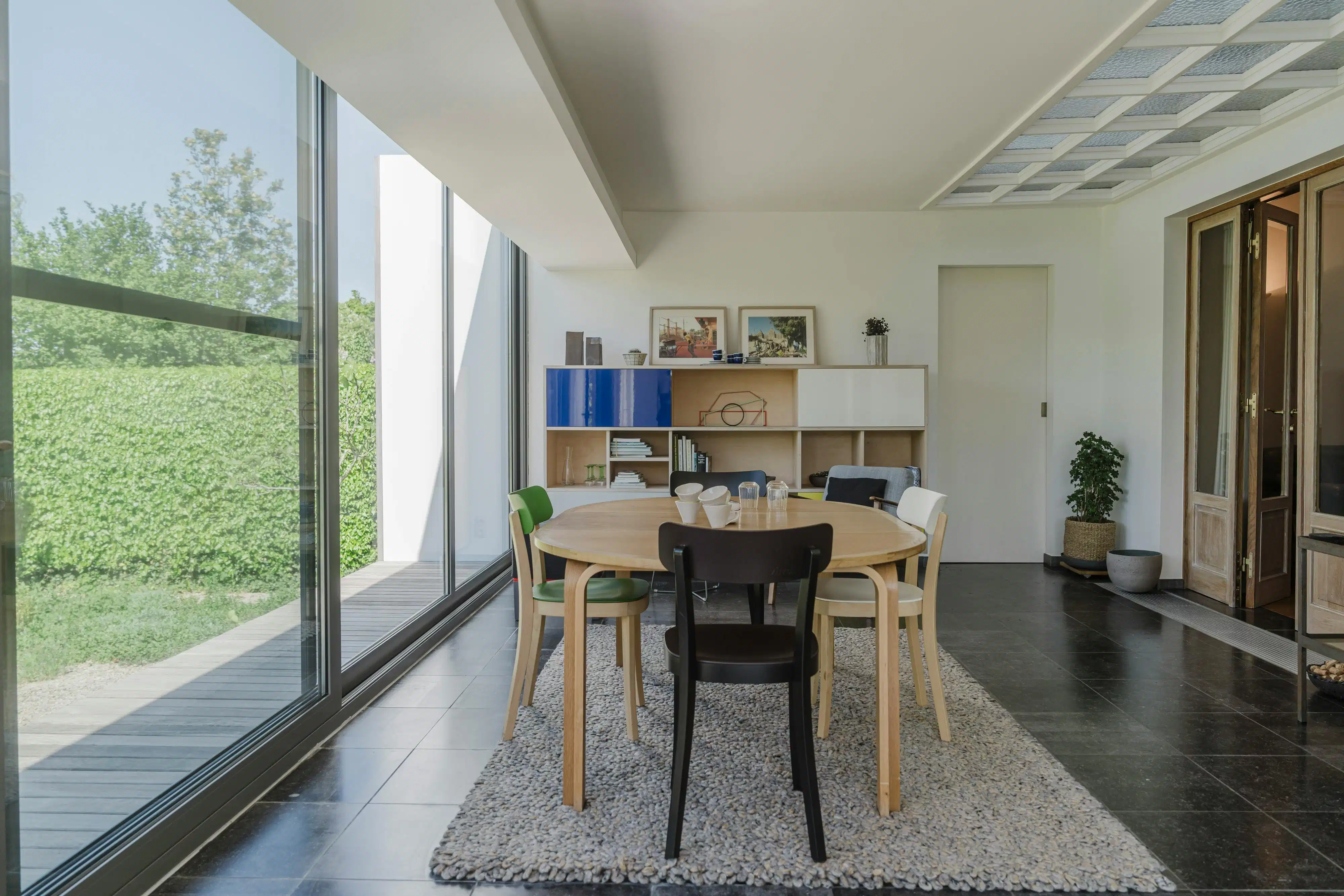 Karaktervolle burgerwoning met charmante tuin in Wevelgem foto 17