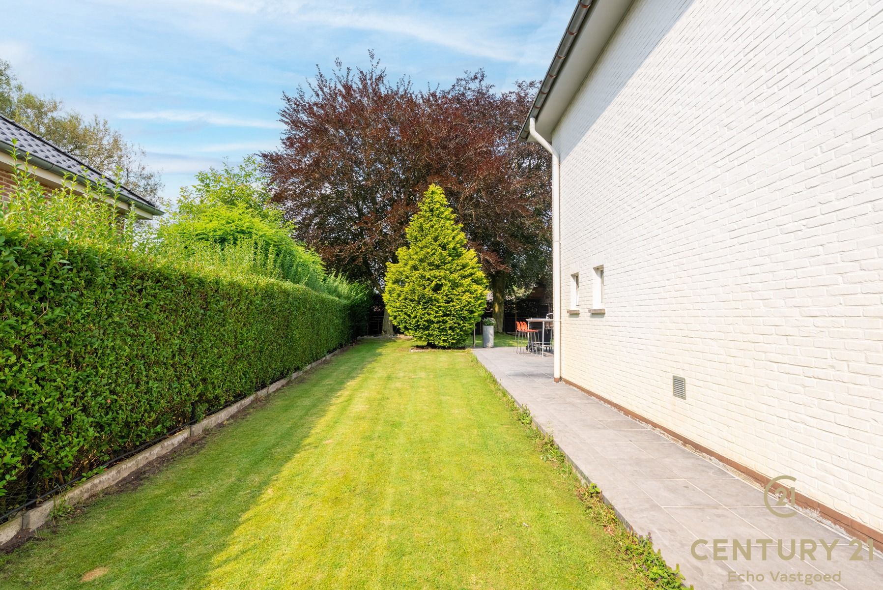 Fraaie veelzijdige woning met aangelegde tuin op ca 1000m² foto 17