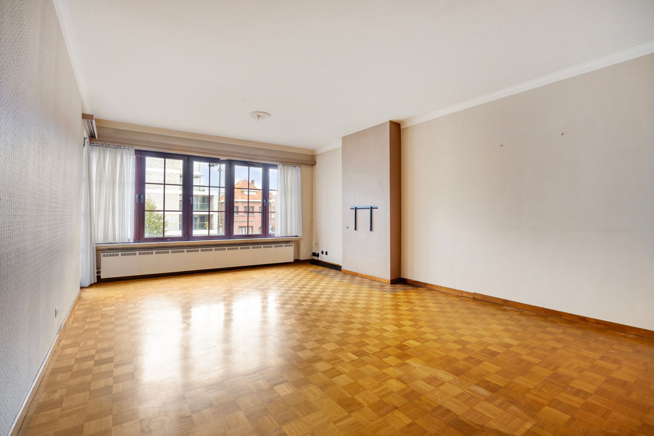 Ruim appartment aan de stadsrand foto 4