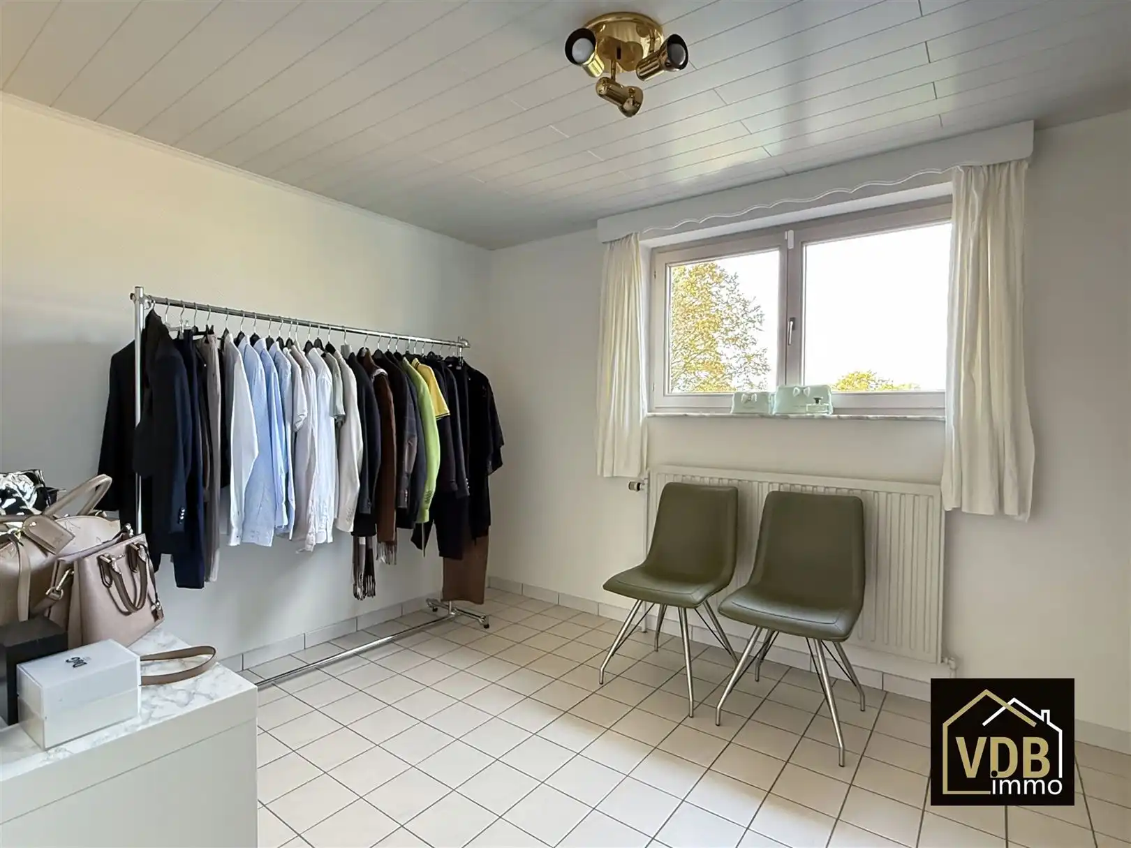 Instapklare halfopen bebouwing met 3 slaapkamers foto 58