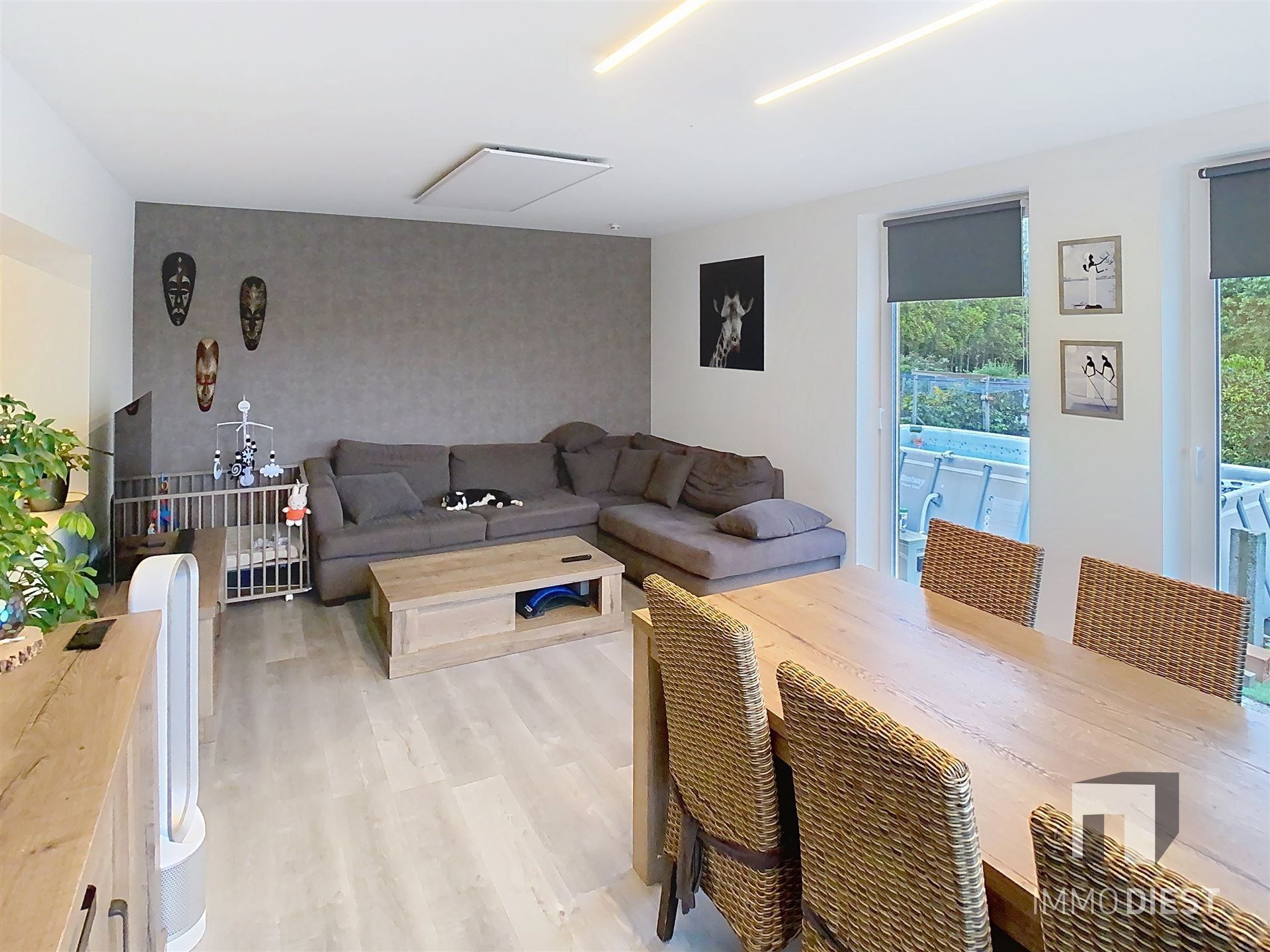 Charmante gerenoveerde woning met 4 slpkmrs foto 7