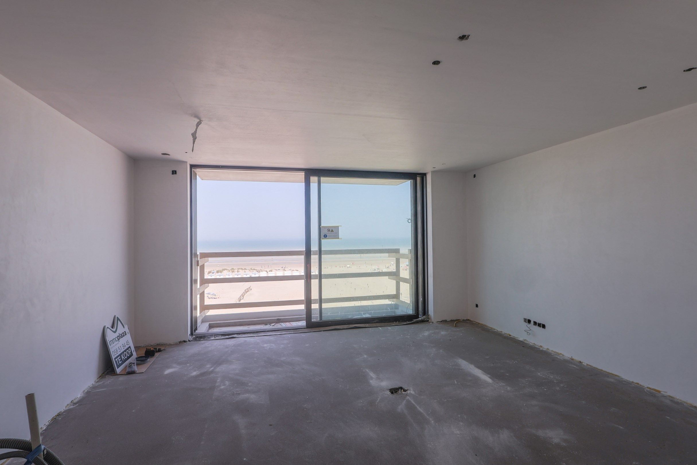 De res. Pure Sea: 7 luxe appartementen met frontaal zeezicht in Oostduinkerke.  foto 3