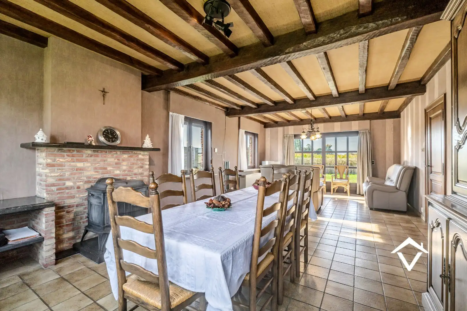 Alleenstaande woning met een rustige ligging te Koekelare foto 3