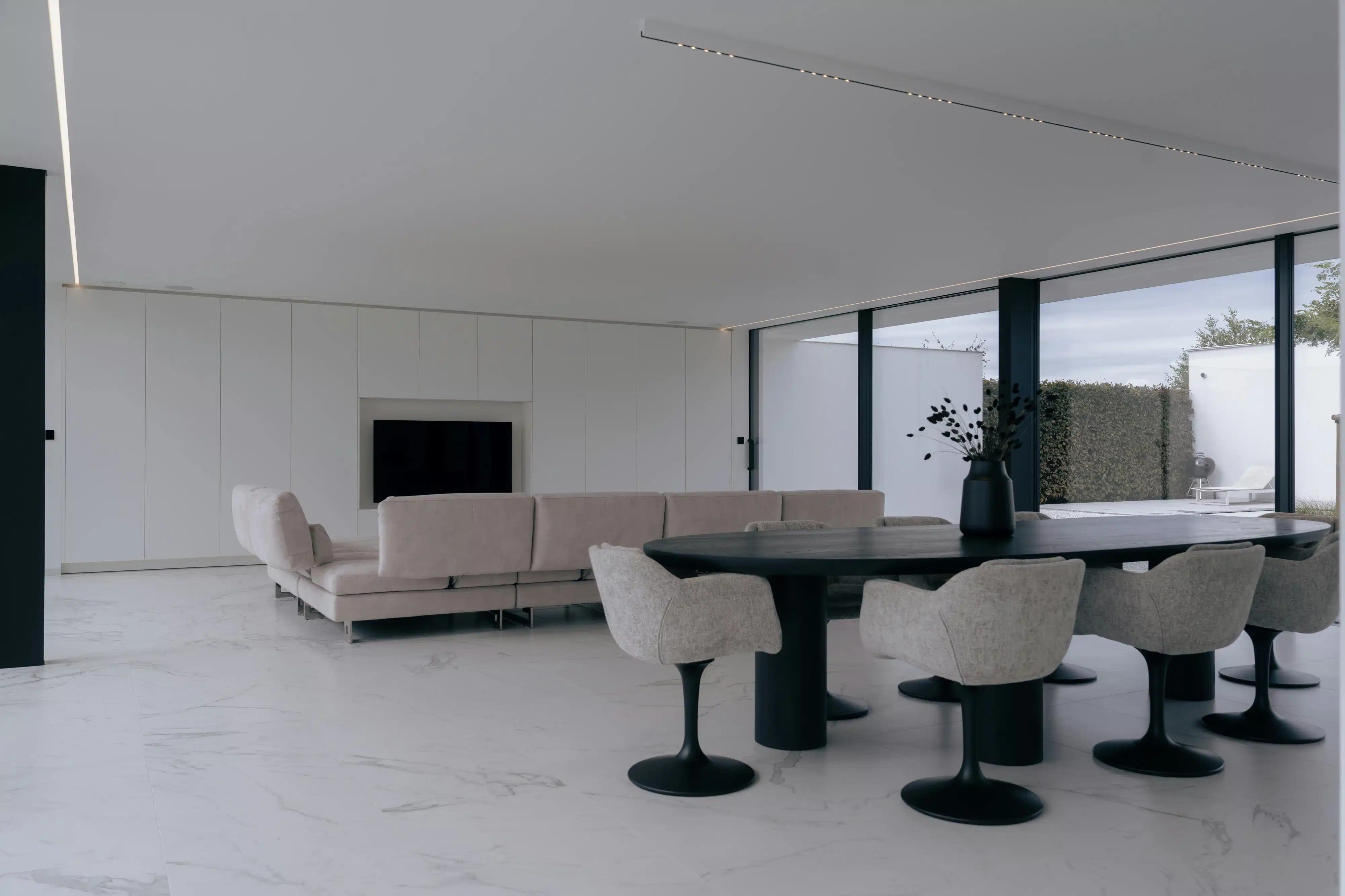 Hypermoderne strakke villa met zwembad in Gits foto 6