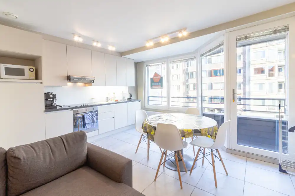 Gemeubeld 1 slaapkamer appartement op topligging! foto 2